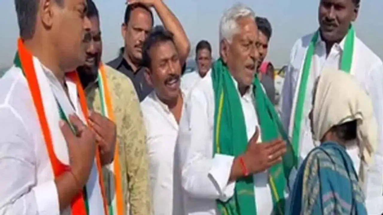 Viral Video: ಹೂವಿಗೆ ಮತ ಹಾಕ್ತೇನೆ ಎಂದ ಅಜ್ಜಿಯ ಕೆನ್ನೆಗೆ ಹೊಡೆದ ಕಾಂಗ್ರೆಸ್‌ ಅಭ್ಯರ್ಥಿ!