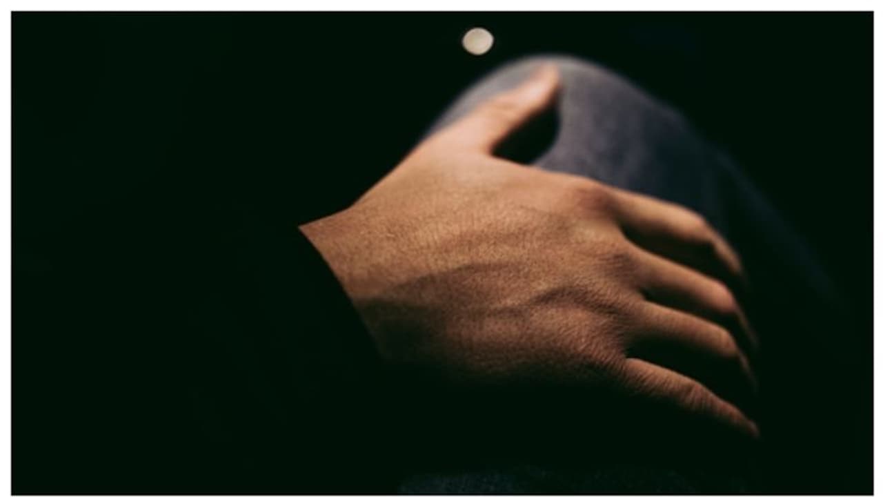 'സ്റ്റേഷനിൽ ഇറങ്ങിയപ്പോഴും പിന്തുടർന്നു'; മെട്രോയിൽ കൗമാരക്കാരന് നേരെ ലൈംഗികാതിക്രമം, അന്വേഷണം