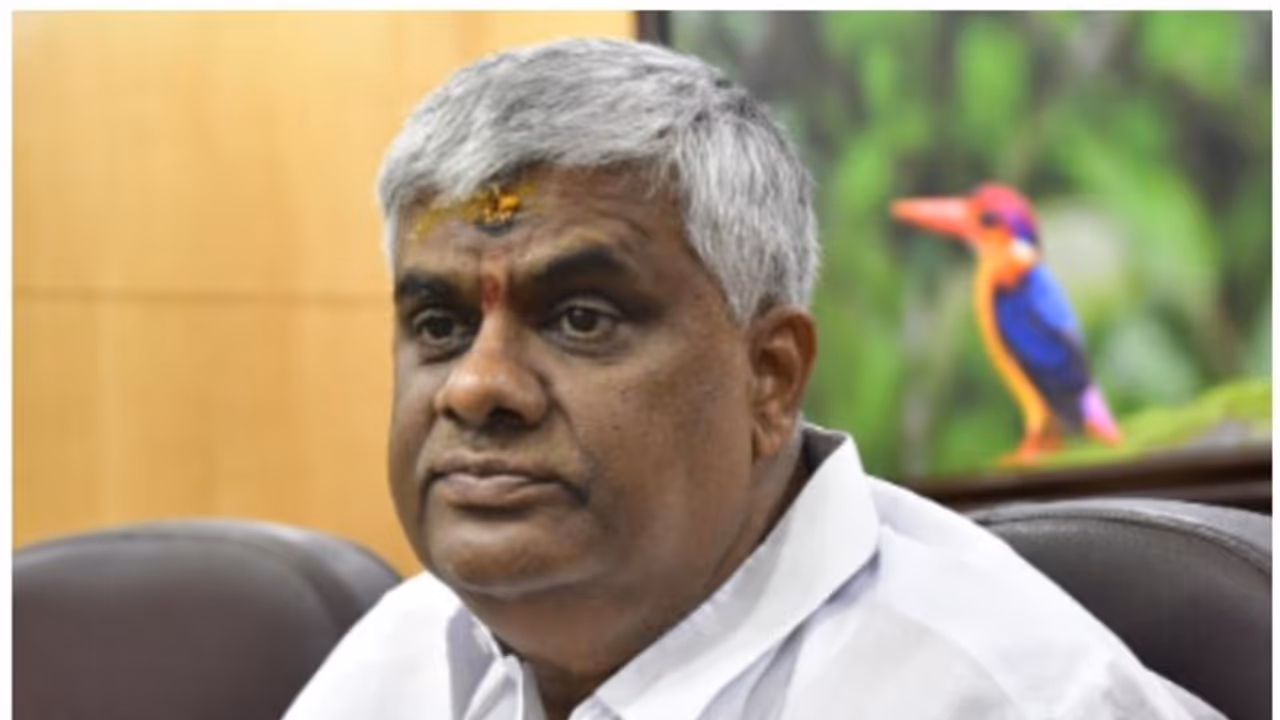 Breaking: ಎಚ್ಡಿ ರೇವಣ್ಣಗೆ ಜಾಮೀನು ಮಂಜೂರು Breaking: ಎಚ್ಡಿ ರೇವಣ್ಣಗೆ ಜಾಮೀನು ಮಂಜೂರು