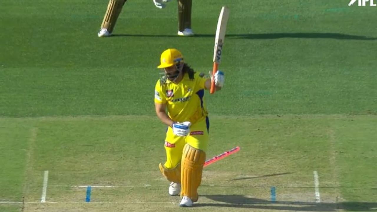 ധോണിയും ദുബെയും ഗോള്ഡന് ഡക്ക്, ചെന്നൈക്കെതിരെ പഞ്ചാബിന് 168 റണ്സ് വിജയലക്ഷ്യം ധോണിയും ദുബെയും ഗോള്ഡന് ഡക്ക്, ചെന്നൈക്കെതിരെ പഞ്ചാബിന് 168 റണ്സ് വിജയലക്ഷ്യം