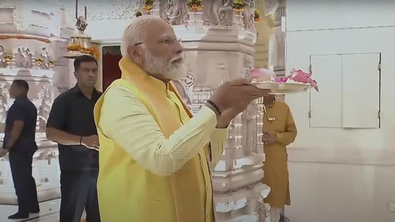 ಪ್ರಾಣಪ್ರತಿಷ್ಠೆ ಬಳಿಕ ಮೊದಲ ಬಾರಿಗೆ ಆಯೋಧ್ಯೆ ರಾಮ ಲಲ್ಲಾ ದರ್ಶನ ಪಡೆದ ಮೋದಿ!