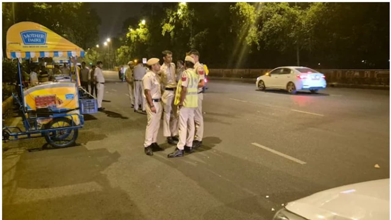 എട്ടാം ക്ലാസുകാരൻ നേരിട്ടത് ക്രൂരമായ ലൈംഗിക പീഡനം; ആന്തരികാവയവങ്ങൾ തകർന്നു, സഹപാഠികൾക്കെതിരെ അന്വേഷണം വേണം എട്ടാം ക്ലാസുകാരൻ നേരിട്ടത് ക്രൂരമായ ലൈംഗിക പീഡനം; ആന്തരികാവയവങ്ങൾ തകർന്നു, സഹപാഠികൾക്കെതിരെ അന്വേഷണം വേണം