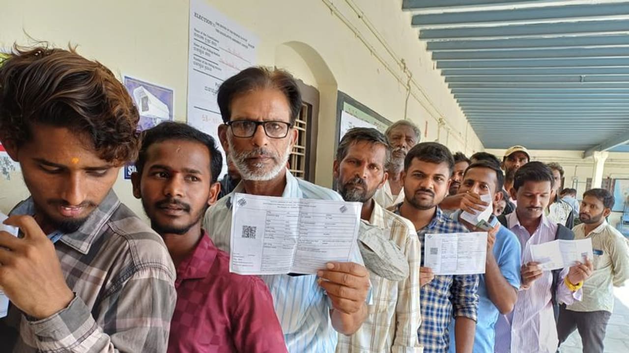 Karnataka sees 66.05% voter turnout by 5 pm in Phase 3 Lok Sabha elections 2024 Karnataka sees 66.05% voter turnout by 5 pm in Phase 3 Lok Sabha elections 2024