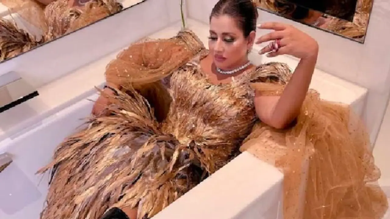 ಮೆಟ್ಗಾಲಾದಲ್ಲಿ ಬರೋಬ್ಬರಿ 83 ಕೋಟಿಯ ಡ್ರೆಸ್ ಧರಿಸಿದ ಭಾರತದ ಯುವತಿ; ಇಶಾ ಅಂಬಾನಿ, ಆಲಿಯಾ ಭಟ್ ಅಲ್ಲ! ಮೆಟ್ಗಾಲಾದಲ್ಲಿ ಬರೋಬ್ಬರಿ 83 ಕೋಟಿಯ ಡ್ರೆಸ್ ಧರಿಸಿದ ಭಾರತದ ಯುವತಿ; ಇಶಾ ಅಂಬಾನಿ, ಆಲಿಯಾ ಭಟ್ ಅಲ್ಲ!