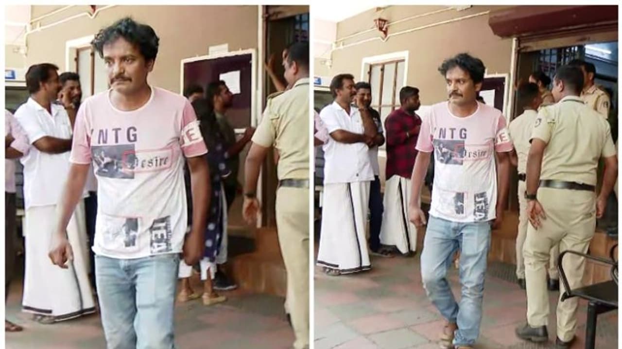 തിരുവല്ലയിൽ യുവതിക്ക് നേരേ ആക്രമണം; ഇരുചക്രവാഹനത്തില് നിന്ന് വലിച്ചു താഴെയിട്ടു; പ്രതി പിടിയിൽ തിരുവല്ലയിൽ യുവതിക്ക് നേരേ ആക്രമണം; ഇരുചക്രവാഹനത്തില് നിന്ന് വലിച്ചു താഴെയിട്ടു; പ്രതി പിടിയിൽ