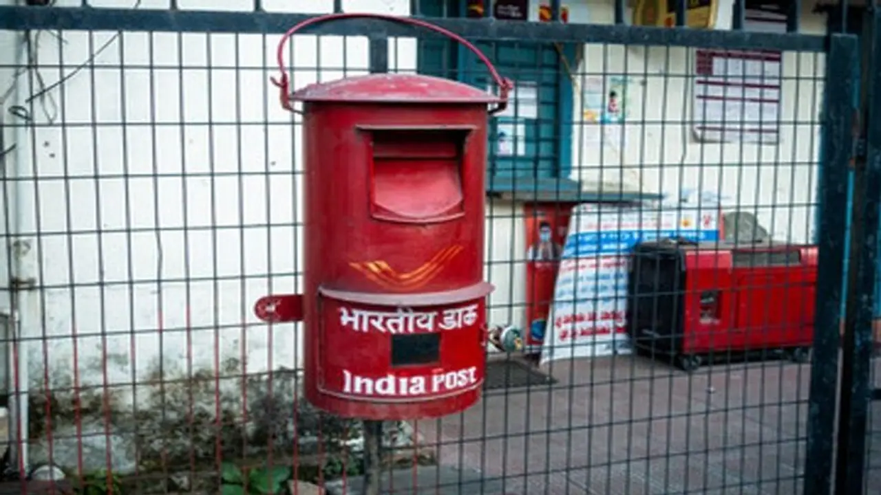 Post Office Scheme: छोड़ो FD का पुराना तरीका  यहां लगाओ पैसा  मिलेंगे ऐसे फायदे कि चौंक जाएंगे आप