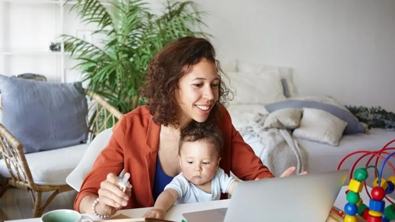 6 investment tips for mothers to financially secure their future
