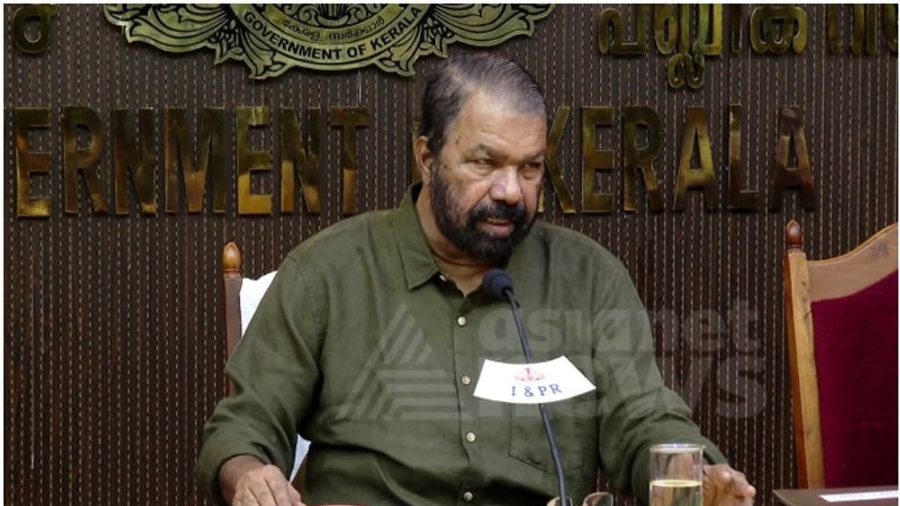 'എസ്എസ്എൽസി പരീക്ഷയ്ക്ക് വാരിക്കോരി മാർക്കിട്ടില്ല'; എഴുതിയ ഉത്തരത്തിന് തന്നെയാണ് മാർക്ക് നൽകിയതെന്ന് മന്ത്രി