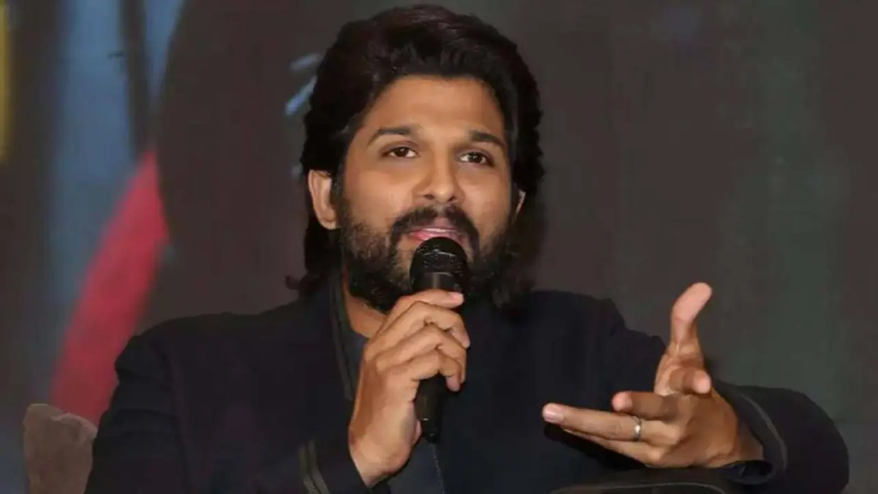 అల్లు అర్జున్ నంద్యాల పర్యటన ..ఇద్దరు కానిస్టేబుల్స్ పై వేటు అల్లు అర్జున్ నంద్యాల పర్యటన ..ఇద్దరు కానిస్టేబుల్స్ పై వేటు