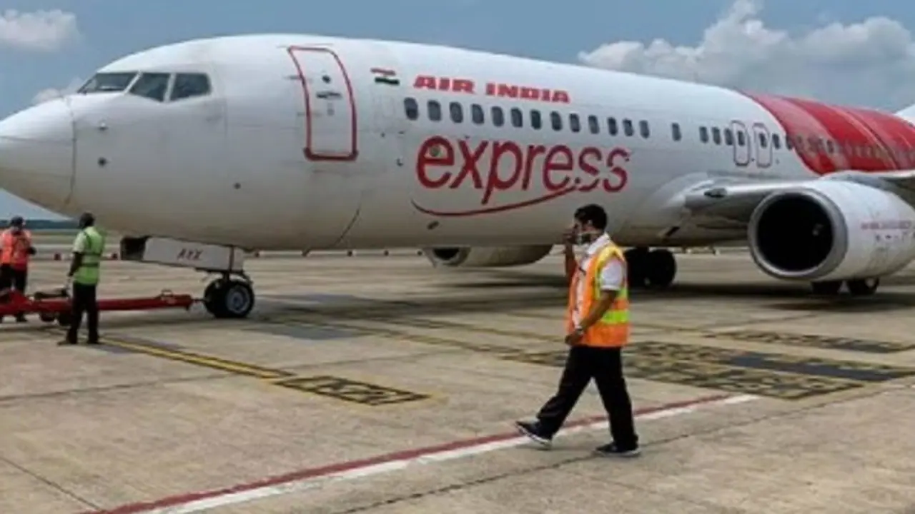 ಹೇಳದೇ ಕೇಳದೇ ಸಾಮೂಹಿಕ ರಜೆ ಹಾಕಿದ ಸಿಬ್ಬಂದಿಗೆ ಪರ್ಮನೆಂಟ್ ರಜೆ ನೀಡಿದ ಏರ್ ಇಂಡಿಯಾ..!