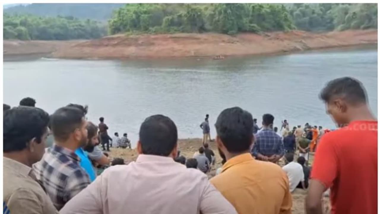 മണിക്കൂറുകൾ നീണ്ട തെരച്ചിൽ: പീച്ചി ഡാമിൽ കാണാതായ വിദ്യാർത്ഥിയുടെ മൃതദേഹം കണ്ടെത്തി മണിക്കൂറുകൾ നീണ്ട തെരച്ചിൽ: പീച്ചി ഡാമിൽ കാണാതായ വിദ്യാർത്ഥിയുടെ മൃതദേഹം കണ്ടെത്തി