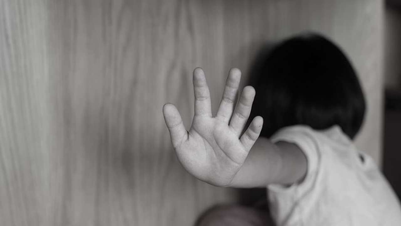 MP SHOCKER! 'He kissed me on lips': Girl molested by 75-year-old in parking lot