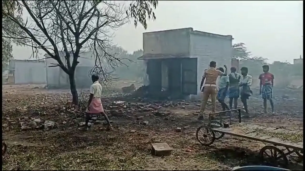 சிவகாசி பட்டாசு ஆலை வெடி விபத்து.. இடிபாடுகளில் இருந்து மீட்கப்பட்ட சடலம் பலி எண்ணிக்கை 10ஆக உயர்வு!