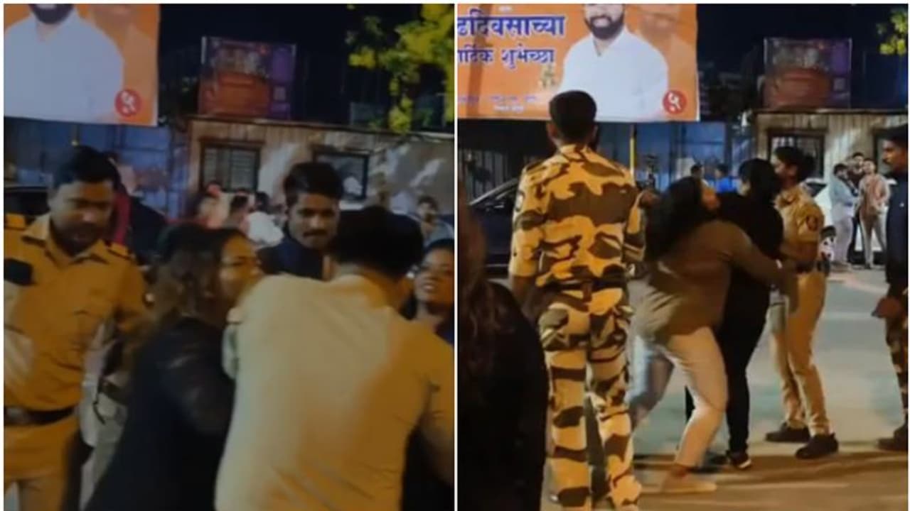 മദ്യപിച്ച് ലക്കുകെട്ട് പൊലീസുകാരെ ആക്രമിച്ചു; മുംബൈയിൽ മൂന്ന് യുവതികൾ അറസ്റ്റിൽ മദ്യപിച്ച് ലക്കുകെട്ട് പൊലീസുകാരെ ആക്രമിച്ചു; മുംബൈയിൽ മൂന്ന് യുവതികൾ അറസ്റ്റിൽ