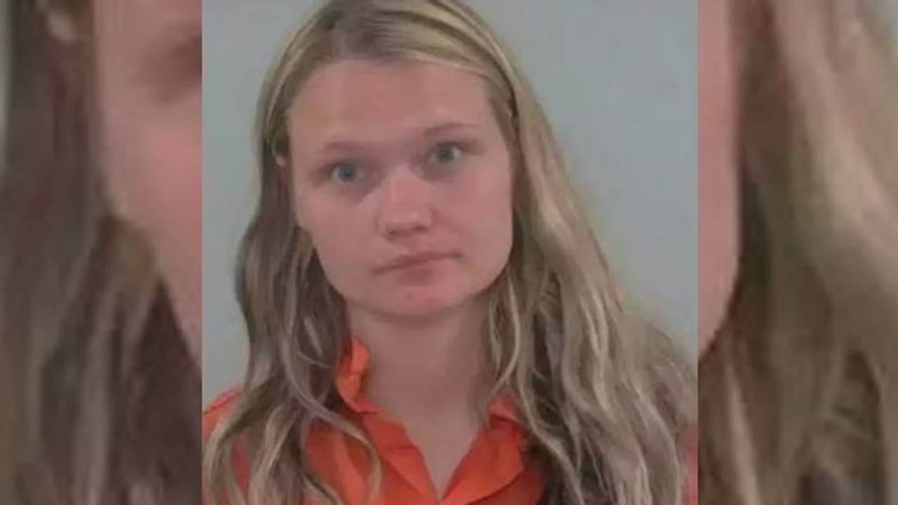 ತುಂಡು ಬಟ್ಟೆಯನ್ನು ಧರಿಸದೇ ಸಂಪೂರ್ಣ ಬೆತ್ತಲಾಗಿ ಮನೆ ಕಳ್ಳತನಕ್ಕೆ ಇಳಿದ 2 ಮಕ್ಕಳ ತಾಯಿ