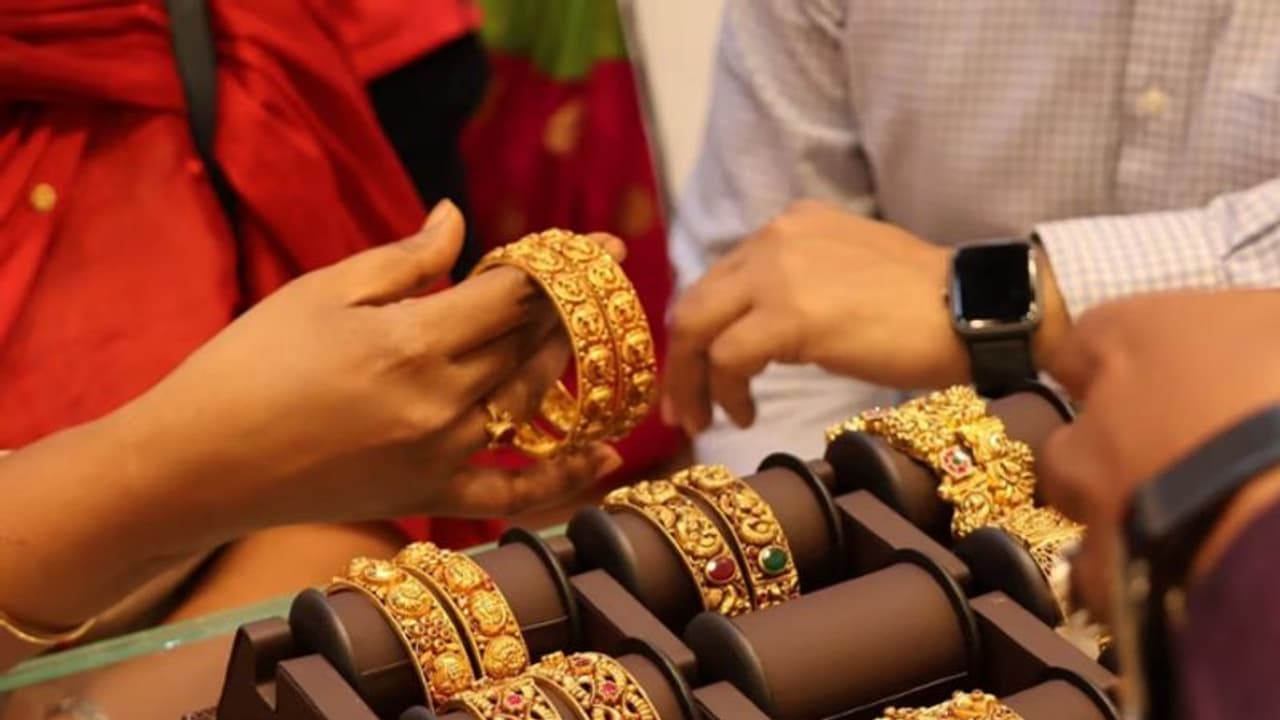 Gold Rate Today: കുതിപ്പ് തുടർന്ന് സ്വർണവില; പ്രതീക്ഷ മങ്ങി സ്വർണാഭരണ പ്രേമികൾ