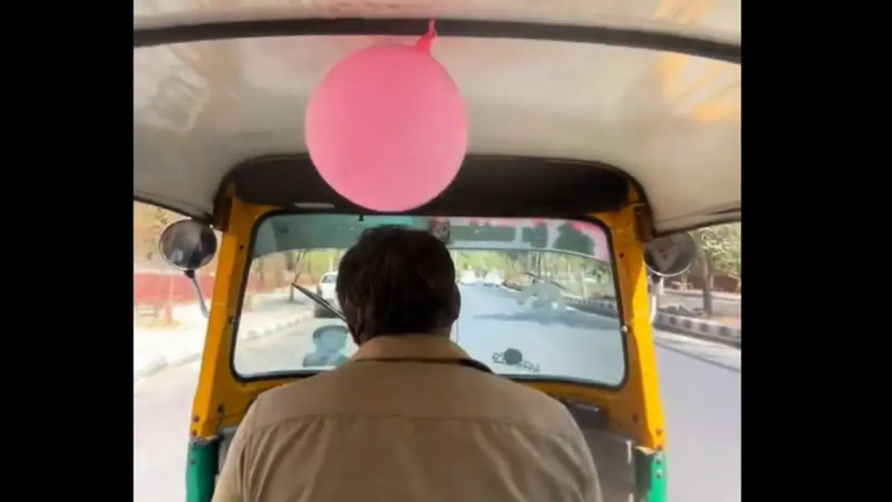 Wholesome Alert! Bengaluru auto driver decorates auto rickshaw on daughter's birthday; Internet reacts