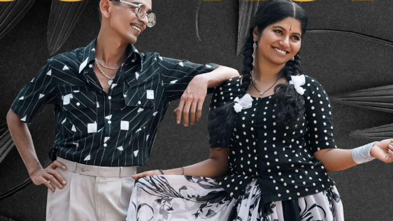 സുഷിന്റെ 'പ്രേമലോല'; വീണ്ടും പ്രണയം പറഞ്ഞ് സുരേശനും സുമലതയും, ഗാനം പുറത്ത് സുഷിന്റെ 'പ്രേമലോല'; വീണ്ടും പ്രണയം പറഞ്ഞ് സുരേശനും സുമലതയും, ഗാനം പുറത്ത്