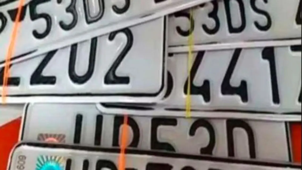 ನಂಬರ್ ಪ್ಲೇಟ್ ಹಾಳಾಗಿದ್ಯಾ? ಹೊಸ ಪ್ಲೇಟ್ ಪಡೆಯೋಕೆ ಎಷ್ಟು ಖರ್ಚಾಗುತ್ತೆ? ನಂಬರ್ ಪ್ಲೇಟ್ ಹಾಳಾಗಿದ್ಯಾ? ಹೊಸ ಪ್ಲೇಟ್ ಪಡೆಯೋಕೆ ಎಷ್ಟು ಖರ್ಚಾಗುತ್ತೆ?
