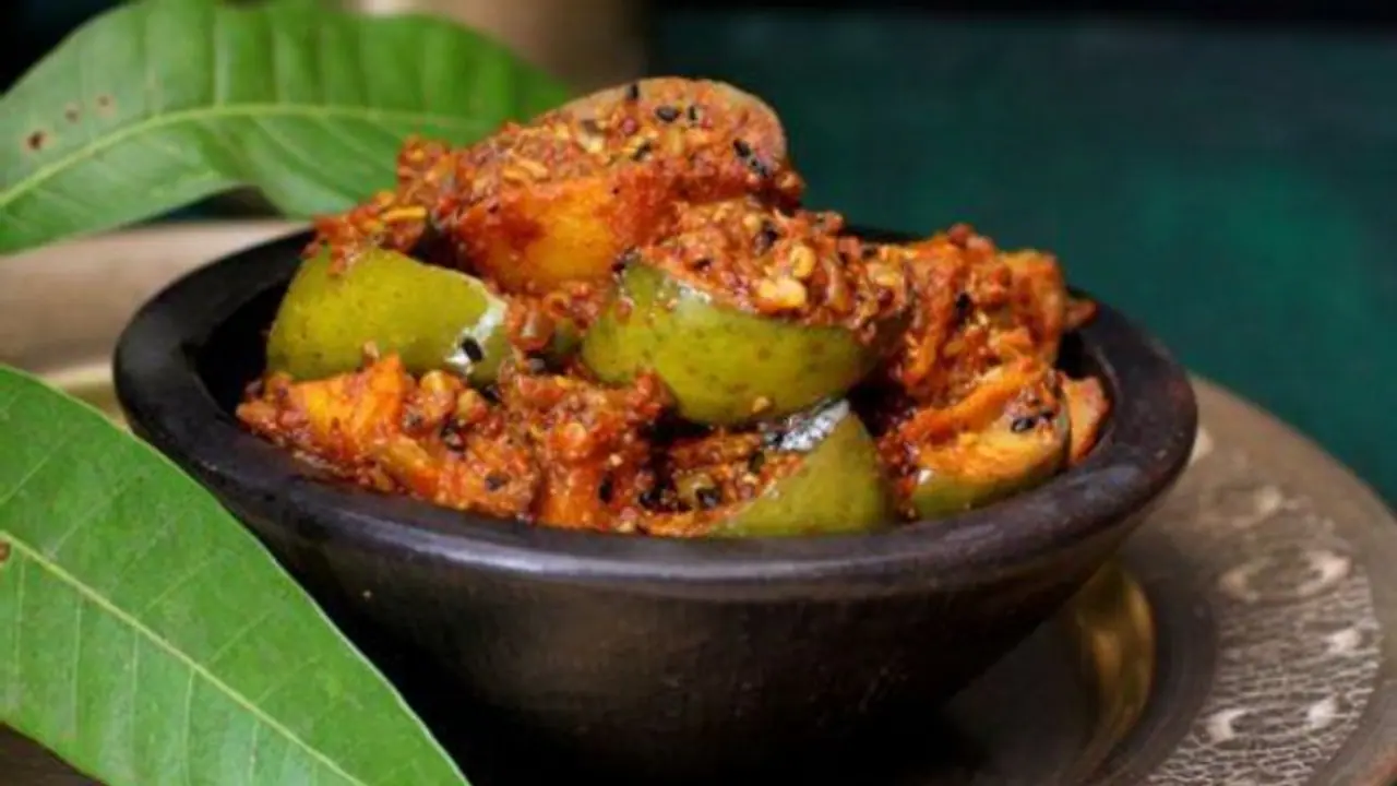 From Improved digestion to immunity: Know 5 health benefits of adding achar to your diet 