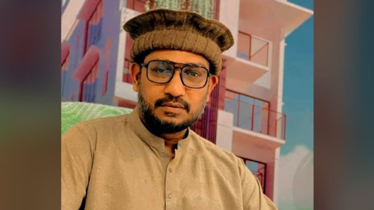 ASWJ leader Fayaz Khan shot dead by unknown men in Pakistan's Karachi, police claim 'targeted killing' ASWJ leader Fayaz Khan shot dead by unknown men in Pakistan's Karachi, police claim 'targeted killing'