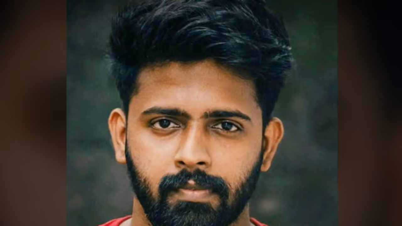 നിയന്ത്രണം വിട്ട ബെെക്ക് കെഎസ്ആര്ടിസി ബസിന്റെ അടിയില്, യുവാവിന് ദാരുണാന്ത്യം നിയന്ത്രണം വിട്ട ബെെക്ക് കെഎസ്ആര്ടിസി ബസിന്റെ അടിയില്, യുവാവിന് ദാരുണാന്ത്യം