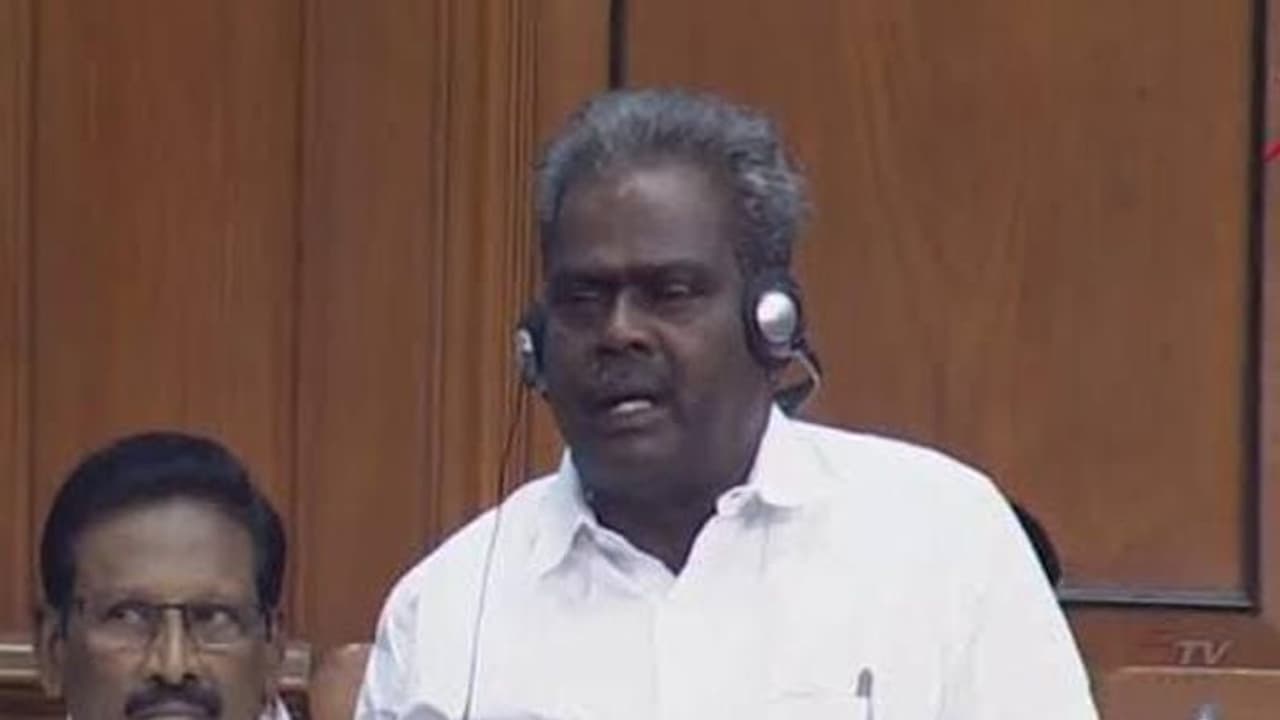 அதிகாலையில் வந்த ஷாக் தகவல்... நாகப்பட்டினம் எம்பி செல்வராஜ் காலமானார்... அரசியல் கட்சி தலைவர்கள் அதிர்ச்சி