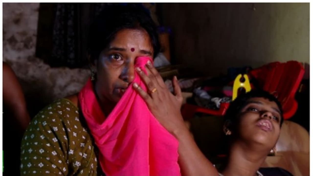 സെറിബ്രൽ പാൾസി ബാധിച്ച അമ്മുവിനെ ഒന്ന് എഴുന്നേൽപ്പിച്ചിരുത്താൻ, ഇത്തിരി വെളിച്ചം കാണാൻ; നിങ്ങളുടെ സഹായം വേണം