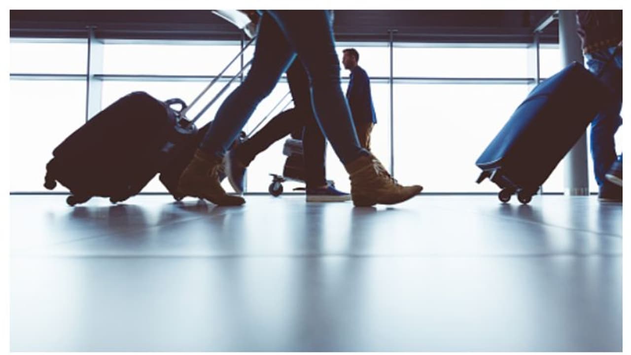 ജീവനക്കാർക്ക് കോളടിച്ചു! 20 ആഴ്ചത്തെ ശമ്പളത്തിന് തുല്യമായ ബോണസ്, റെക്കോർഡ് ലാഭം ആഘോഷിച്ച് എമിറേറ്റ്‌സ് 