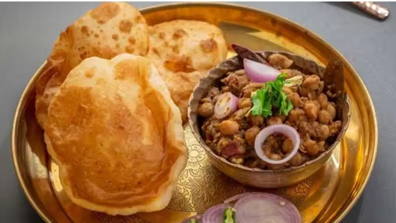 Best Chole Bhature Spots in Delhi for Foodies