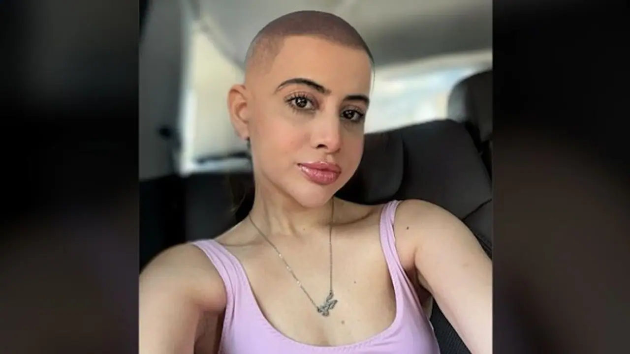 Urfi Javed goes BALD? Here's the truth to actress' no hair look photo; Read on