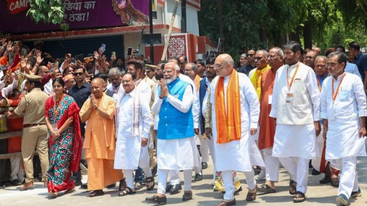 Lok Sabha Elections 2024: पीएम मोदी के ये हैं 4 नए प्रस्तावक जाने क्या होता है चुनाव में इनका रोल? Lok Sabha Elections 2024: पीएम मोदी के ये हैं 4 नए प्रस्तावक जाने क्या होता है चुनाव में इनका रोल?