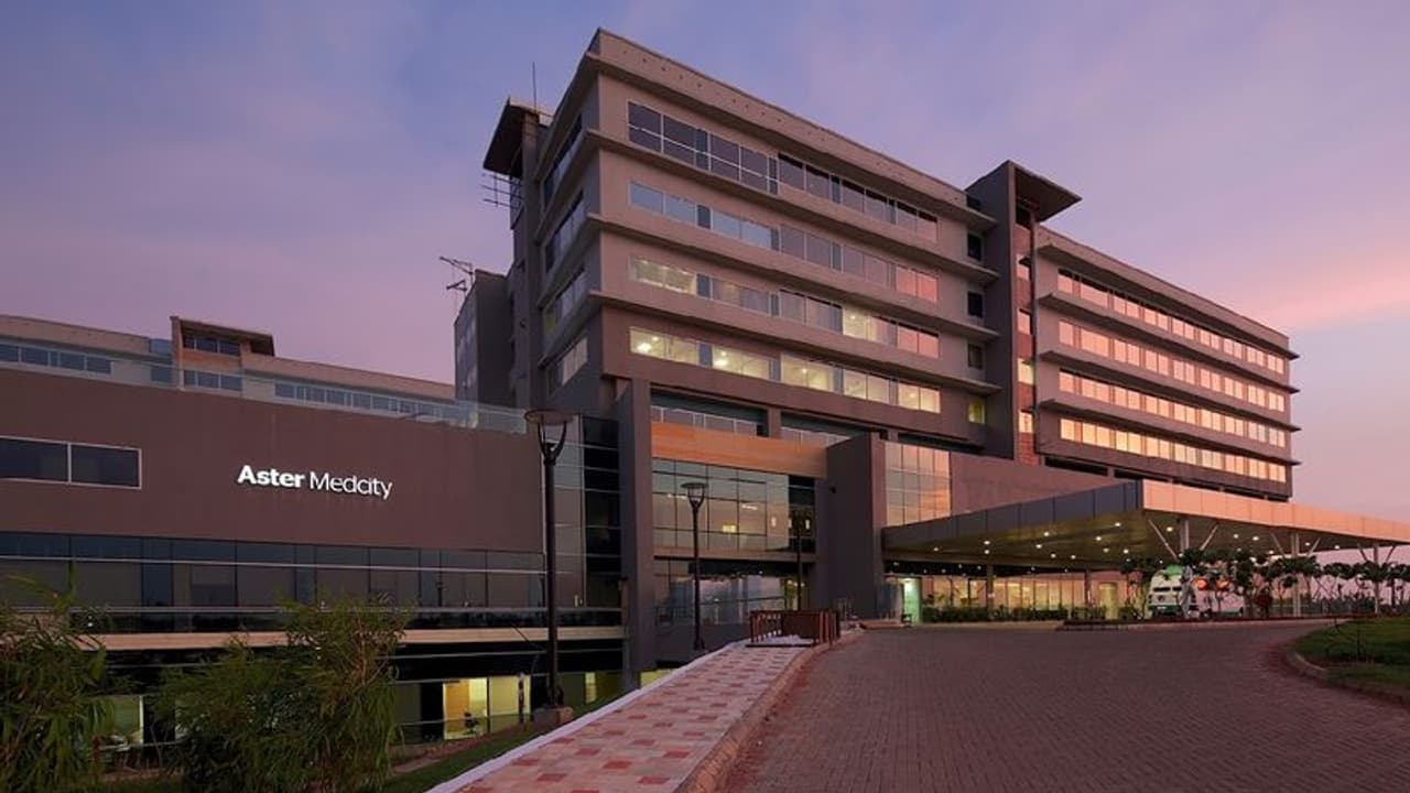 ഇടുപ്പ് മാറ്റിവെയ്ക്കല്: നൂതനസാങ്കേതികവിദ്യ അവതരിപ്പിച്ച് ആസ്റ്റര് മെഡ്സിറ്റി ഇടുപ്പ് മാറ്റിവെയ്ക്കല്: നൂതനസാങ്കേതികവിദ്യ അവതരിപ്പിച്ച് ആസ്റ്റര് മെഡ്സിറ്റി