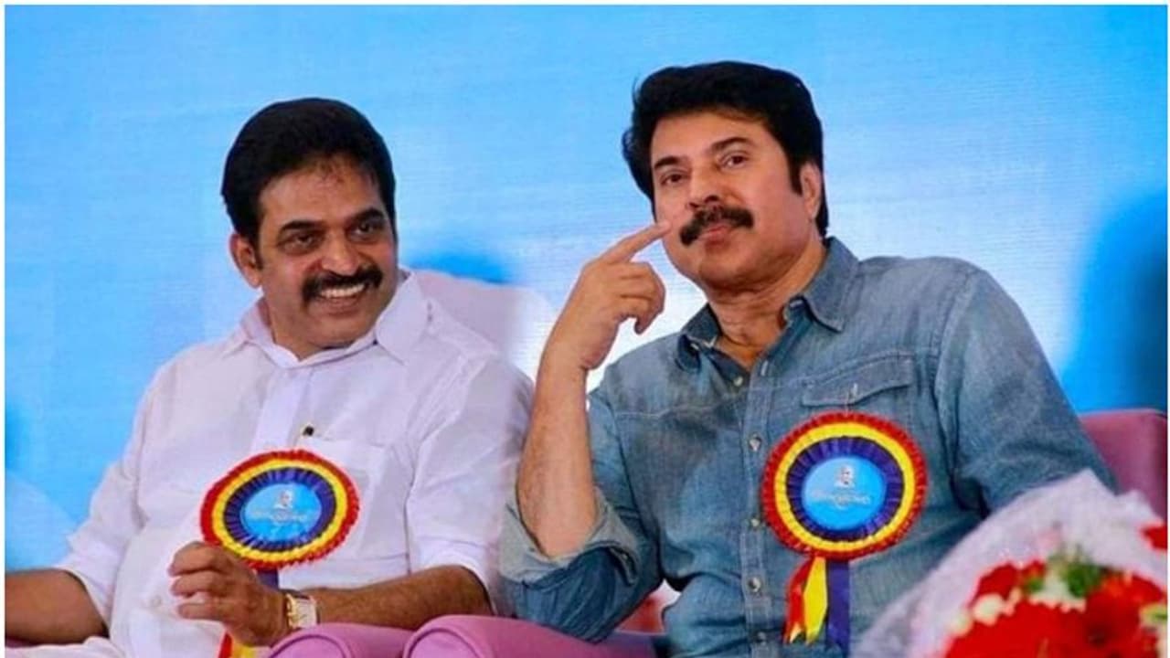 വിദ്വേഷ പ്രചാരണങ്ങളുടെ വിഷമേൽക്കാതെ മമ്മൂട്ടിയെ പൊതിഞ്ഞുപിടിക്കേണ്ടത് കേരളമാണ്.അതിന് രാഷ്ട്രീയ നിറം വേണ്ട വിദ്വേഷ പ്രചാരണങ്ങളുടെ വിഷമേൽക്കാതെ മമ്മൂട്ടിയെ പൊതിഞ്ഞുപിടിക്കേണ്ടത് കേരളമാണ്.അതിന് രാഷ്ട്രീയ നിറം വേണ്ട