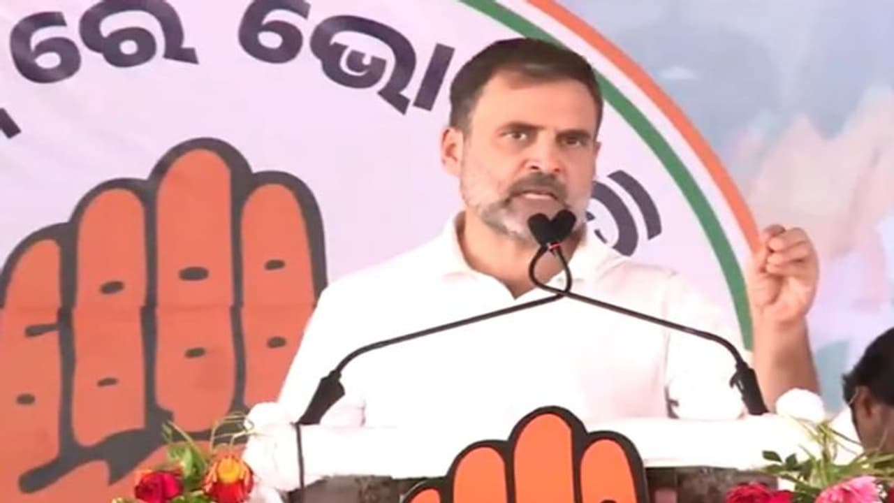 கைய வச்சு பாருங்க அப்போ தெரியும்: பாஜகவுக்கு ராகுல் காந்தி பகிரங்க எச்சரிக்கை!