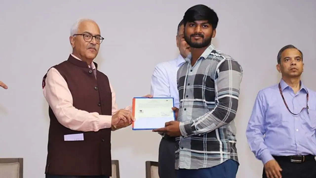 MHA issues first citizenship certificates under CAA, granting Indian citizenship to 14 individuals MHA issues first citizenship certificates under CAA, granting Indian citizenship to 14 individuals