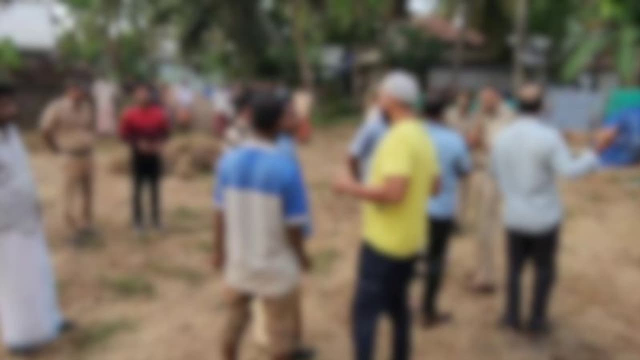 'മലയാളം സംസാരിക്കുന്ന മെലിഞ്ഞ ആളാണ്'; കാസര്കോട് ബാലികയെ തട്ടിക്കൊണ്ട് പോയി പീഡിപ്പിച്ച പ്രതിക്കായി തെരച്ചിൽ 'മലയാളം സംസാരിക്കുന്ന മെലിഞ്ഞ ആളാണ്'; കാസര്കോട് ബാലികയെ തട്ടിക്കൊണ്ട് പോയി പീഡിപ്പിച്ച പ്രതിക്കായി തെരച്ചിൽ