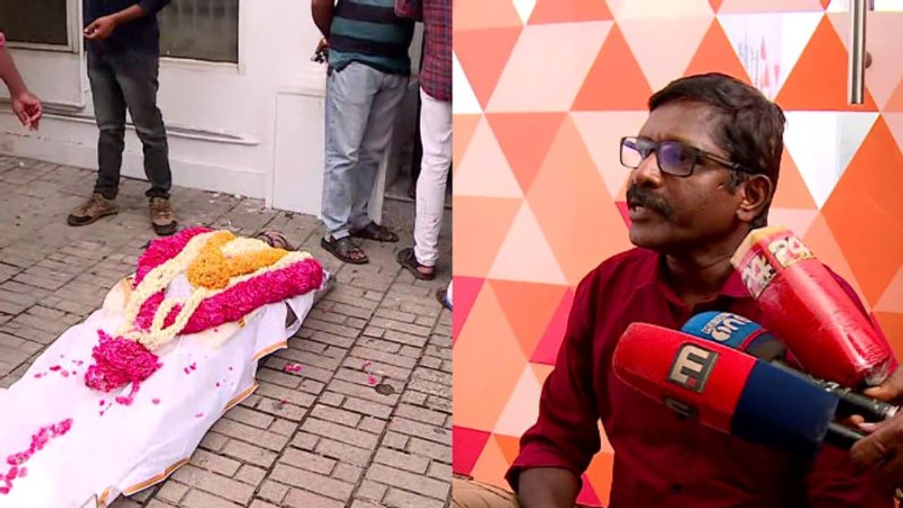 Kerala: Family of man died in Muscat protests with his body at Air India Express office in Thiruvananthapuram Kerala: Family of man died in Muscat protests with his body at Air India Express office in Thiruvananthapuram