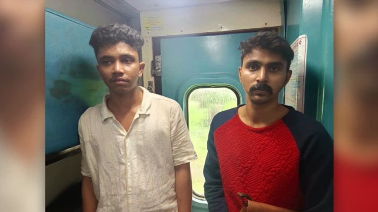 ടിക്കറ്റ് ചോദിച്ചപ്പോൾ തള്ളിയിട്ടു; ടിടിഇമാർക്കുനേരെ വീണ്ടും ആക്രമണം, പിടിയിലായ 2 യുവാക്കളുടെ കൈവശം കഞ്ചാവ്