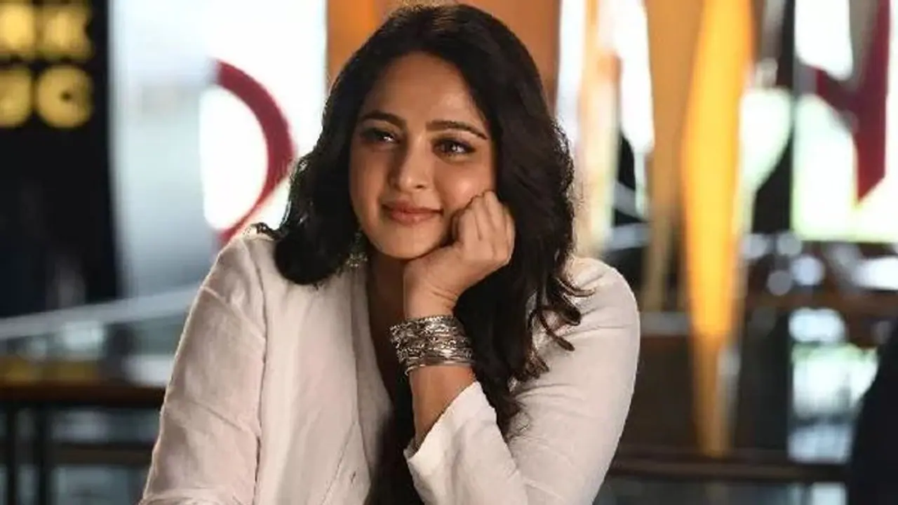 అనుష్క శెట్టి హైట్ గురించి కామెంట్స్ చేసిన స్టార్ హీరోలు ఎవరో తెలుసా?