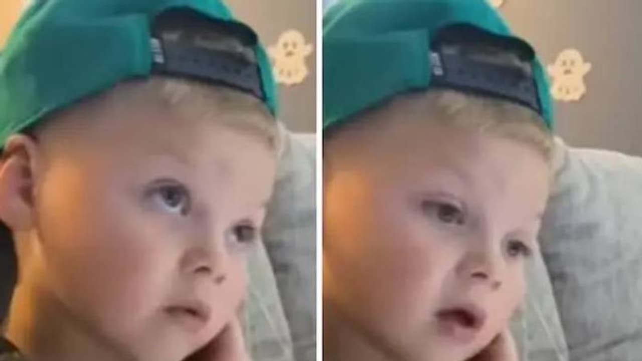 അമ്മ ലഞ്ച് ബോക്സിൽ 'ഐ ലവ് യൂ' എന്നെഴുതി വച്ചു, ഗേൾഫ്രണ്ട് പിണങ്ങിപ്പോയി എന്ന് കുട്ടി അമ്മ ലഞ്ച് ബോക്സിൽ 'ഐ ലവ് യൂ' എന്നെഴുതി വച്ചു, ഗേൾഫ്രണ്ട് പിണങ്ങിപ്പോയി എന്ന് കുട്ടി