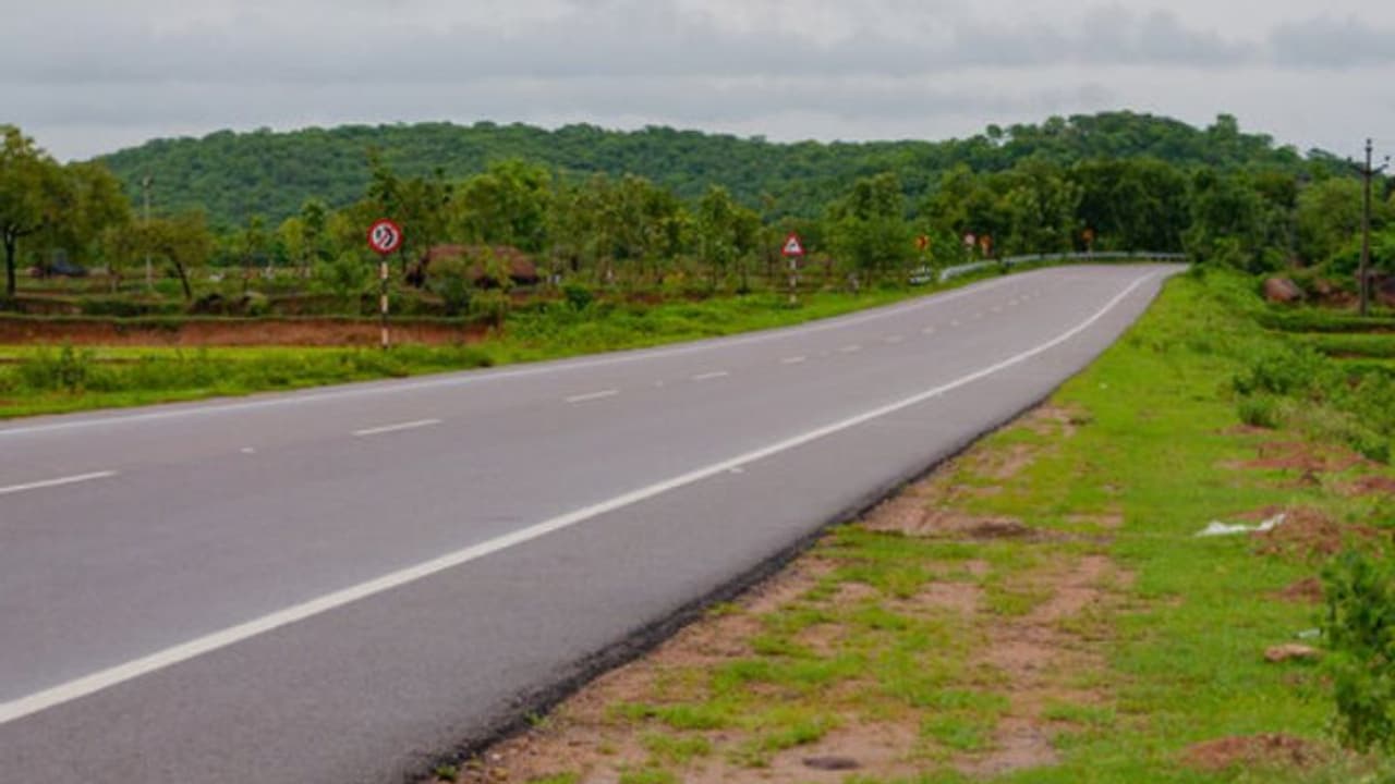Bitumen : 750 கோடி மதிப்பிலான BITUMEN மோசடி.. 1131 அதிகாரிகளுக்கு எதிராக புகார் கொதிக்கும் அறப்போர் இயக்கம்! Bitumen : 750 கோடி மதிப்பிலான BITUMEN மோசடி.. 1131 அதிகாரிகளுக்கு எதிராக புகார் கொதிக்கும் அறப்போர் இயக்கம்!