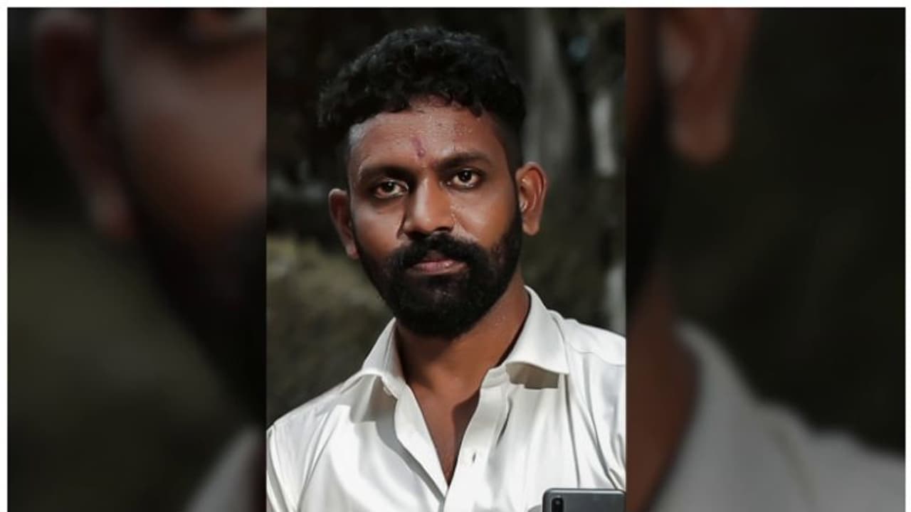 കാറിനുള്ളില്‍ എസി ഓൺ ചെയ്ത് വിശ്രമിച്ച യുവാവ് മരിച്ച നിലയിൽ; സംഭവം ഹരിപ്പാട്