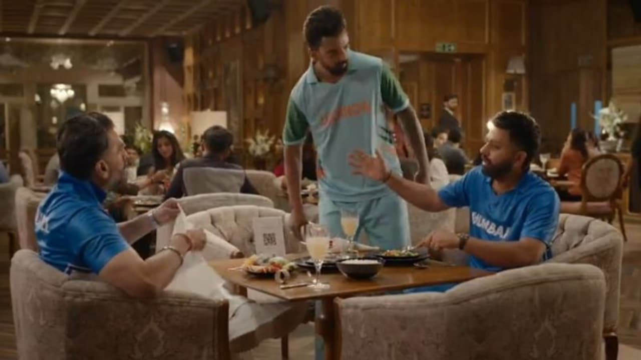 ഭാര്യാപിതാവിനൊപ്പം ഇനി ഞാനും 'ശര്മാജിയുടെ മകന്' വേണ്ടി കൈയടിക്കും, മുംബൈയെ വീഴ്ത്തിയശേഷം കെ എല് രാഹുല് ഭാര്യാപിതാവിനൊപ്പം ഇനി ഞാനും 'ശര്മാജിയുടെ മകന്' വേണ്ടി കൈയടിക്കും, മുംബൈയെ വീഴ്ത്തിയശേഷം കെ എല് രാഹുല്