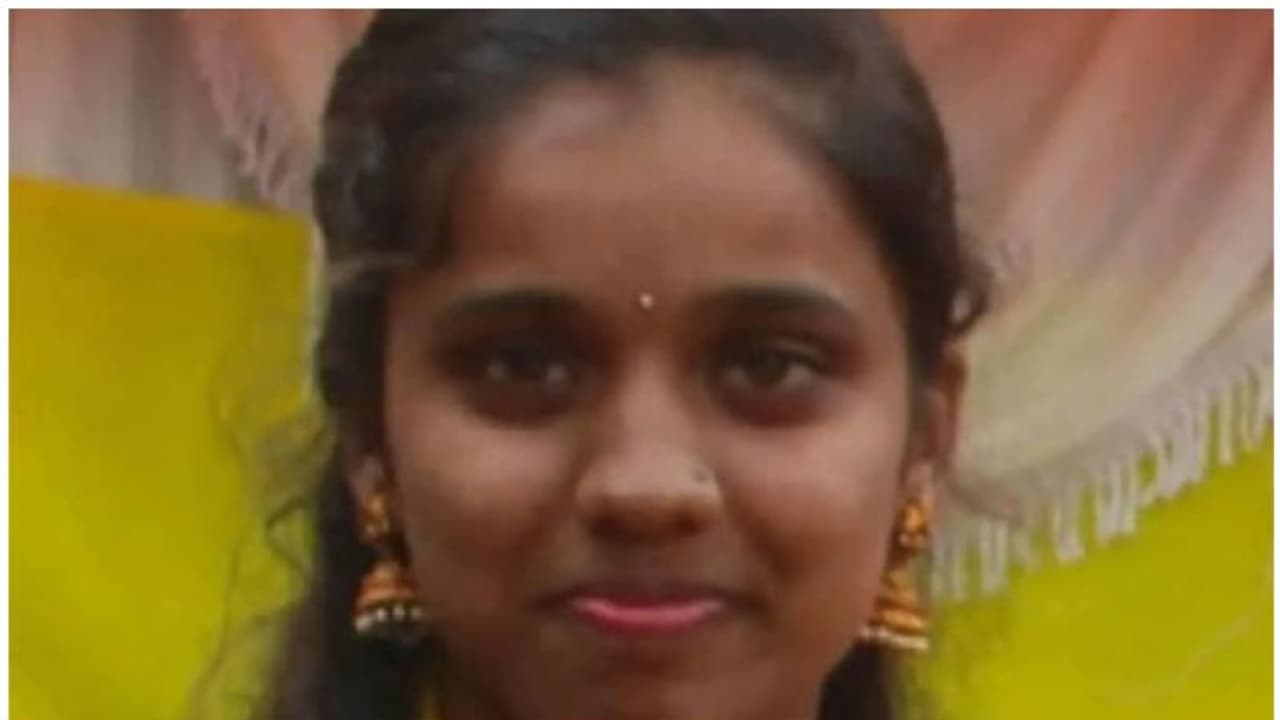 എഞ്ചിനീയറിംഗ് വിദ്യാര്ഥി ഹോസ്റ്റല് മുറിയില് ജീവനൊടുക്കി എഞ്ചിനീയറിംഗ് വിദ്യാര്ഥി ഹോസ്റ്റല് മുറിയില് ജീവനൊടുക്കി