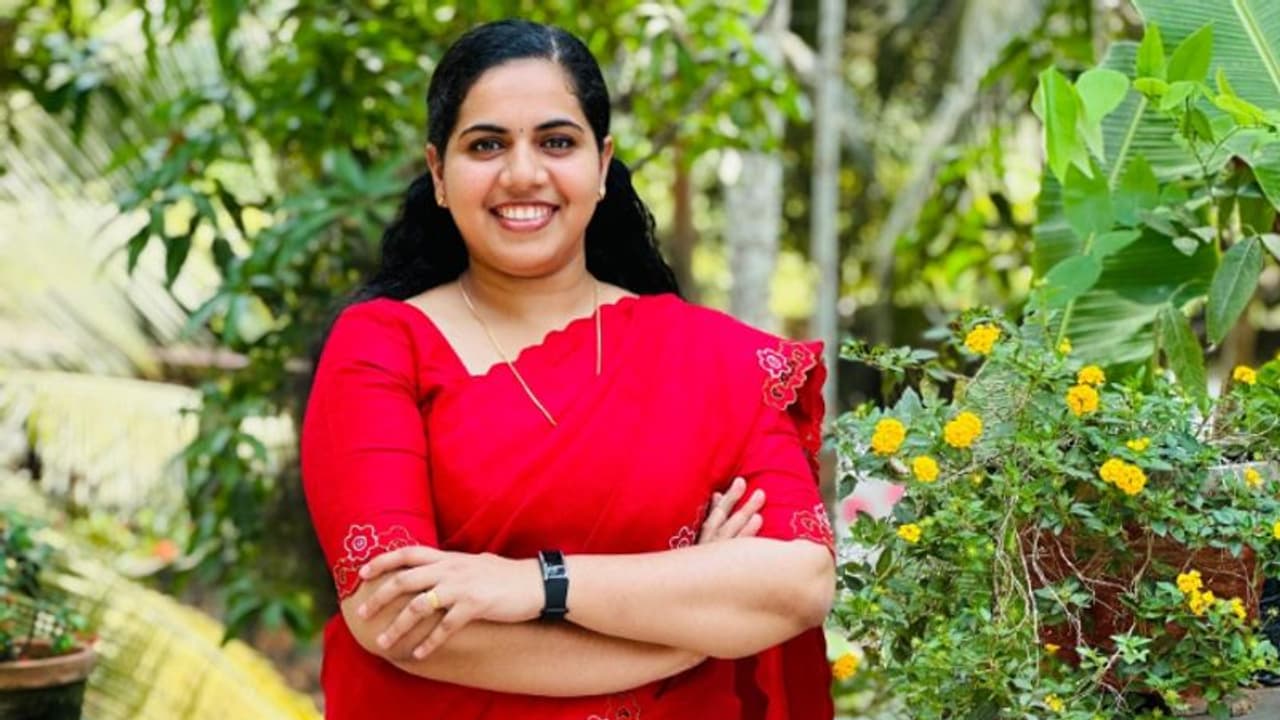 'ഇക്കൂട്ടരാണ് ജനാധിപത്യത്തിന്റെയും മര്യാദയുടെയും ക്ലാസ് എടുക്കുന്നത്'; സൈബർ ആക്രമണങ്ങളിൽ പ്രതികരിച്ച് ആര്യ