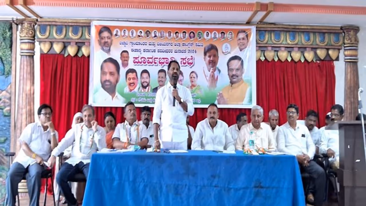 ಕಲ್ಯಾಣ ಕರ್ನಾಟಕಕ್ಕೆ ಕಾಂಗ್ರೆಸ್ 371 (ಜೆ) ಸೌಲಭ್ಯ ಕಲ್ಪಿಸಿದೆ: ವಸಂತಕುಮಾರ ಕಲ್ಯಾಣ ಕರ್ನಾಟಕಕ್ಕೆ ಕಾಂಗ್ರೆಸ್ 371 (ಜೆ) ಸೌಲಭ್ಯ ಕಲ್ಪಿಸಿದೆ: ವಸಂತಕುಮಾರ