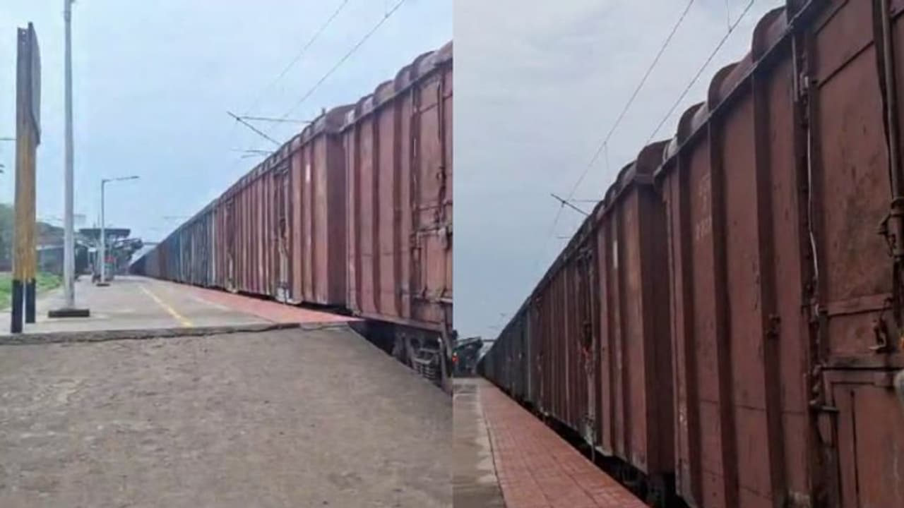 ഒന്നാം പ്ലാറ്റ്ഫോമിൽ ഗുഡ്സ് ട്രെയിന് നിര്ത്തിയിട്ട് ലോക്കോ പൈലറ്റ് സ്ഥലംവിട്ടു; സംഭവം കാഞ്ഞങ്ങാട് ഒന്നാം പ്ലാറ്റ്ഫോമിൽ ഗുഡ്സ് ട്രെയിന് നിര്ത്തിയിട്ട് ലോക്കോ പൈലറ്റ് സ്ഥലംവിട്ടു; സംഭവം കാഞ്ഞങ്ങാട്