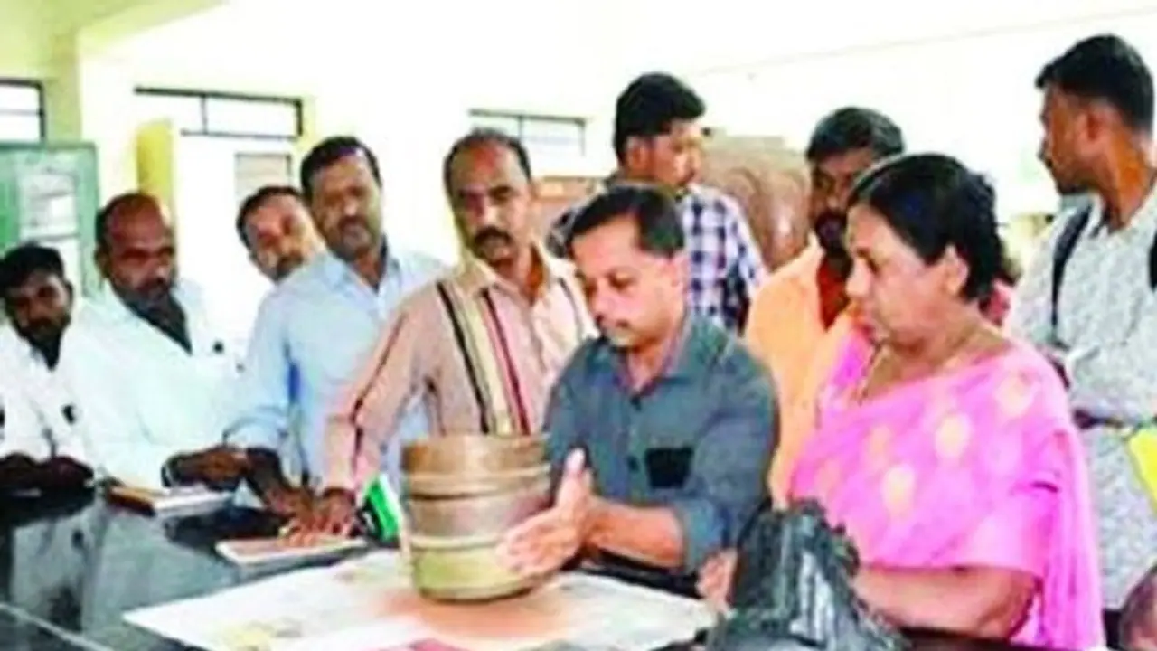 ರಸಗೊಬ್ಬರ ತರಬೇತಿ ಪಡೆಯಲು ಸಹಕಾರ ಸಿಬ್ಬಂದಿ ದೌಡು..! ರಸಗೊಬ್ಬರ ತರಬೇತಿ ಪಡೆಯಲು ಸಹಕಾರ ಸಿಬ್ಬಂದಿ ದೌಡು..!