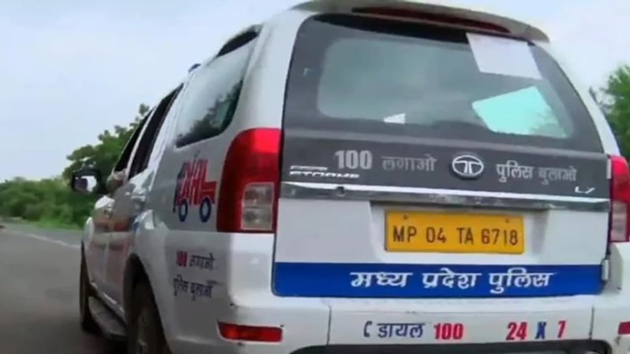 தலித் தம்பதியர் கம்பத்தில் கட்டி வைத்து தாக்குதல்: மத்தியப்பிரதேசத்தில் கொடூரம்!